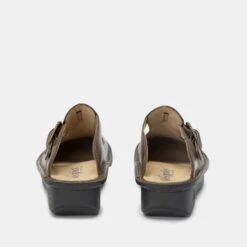 Classic Oiled Brown Shoe -Alegria Shoes Shop ALG 7412 S3 ca29e2ed d5cb 4313 8f5a f98e3222e44c
