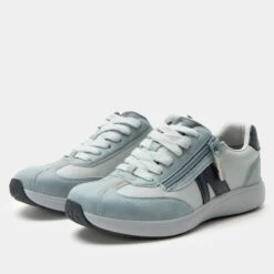 Eazeer Retro Blue Shoe