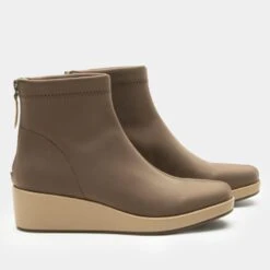 Harmoni Camel Boot -Alegria Shoes Shop HRM 6332 S2 d25491a8 bdf5 409b 906a c105a0f9f09b