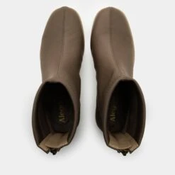 Harmoni Camel Boot -Alegria Shoes Shop HRM 6332 S4 293285bd 601d 4e21 ad05 5a7a4b169d2f