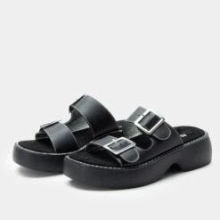 Iza Black Sandal
