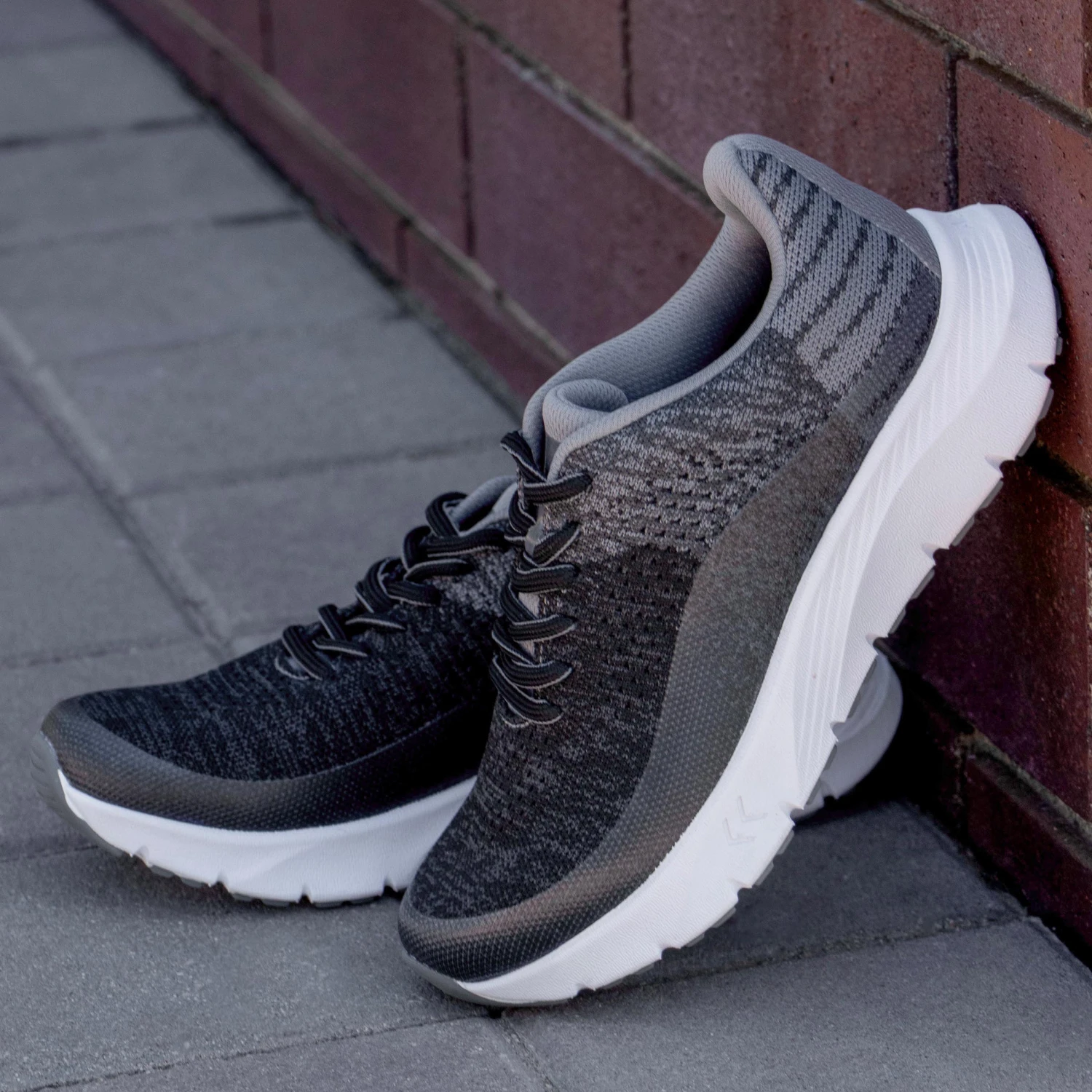 Revl Graphite Shoe 2 Revl Graphite Shoe - Image 2